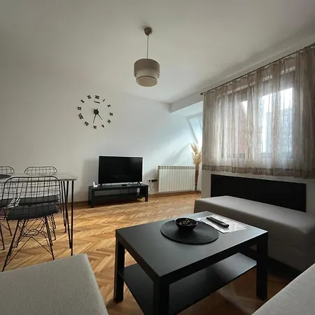 Bmm Lux Centar 公寓