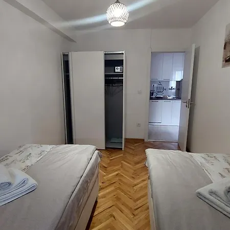 Bmm Lux Centar * Bělehrad