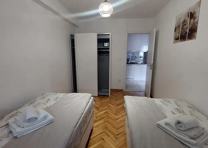 Bmm Lux Centar * Bělehrad